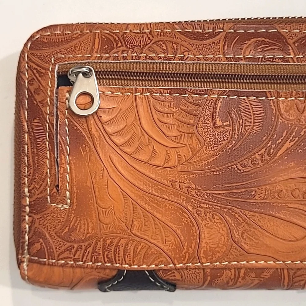 N/A stylish tooled